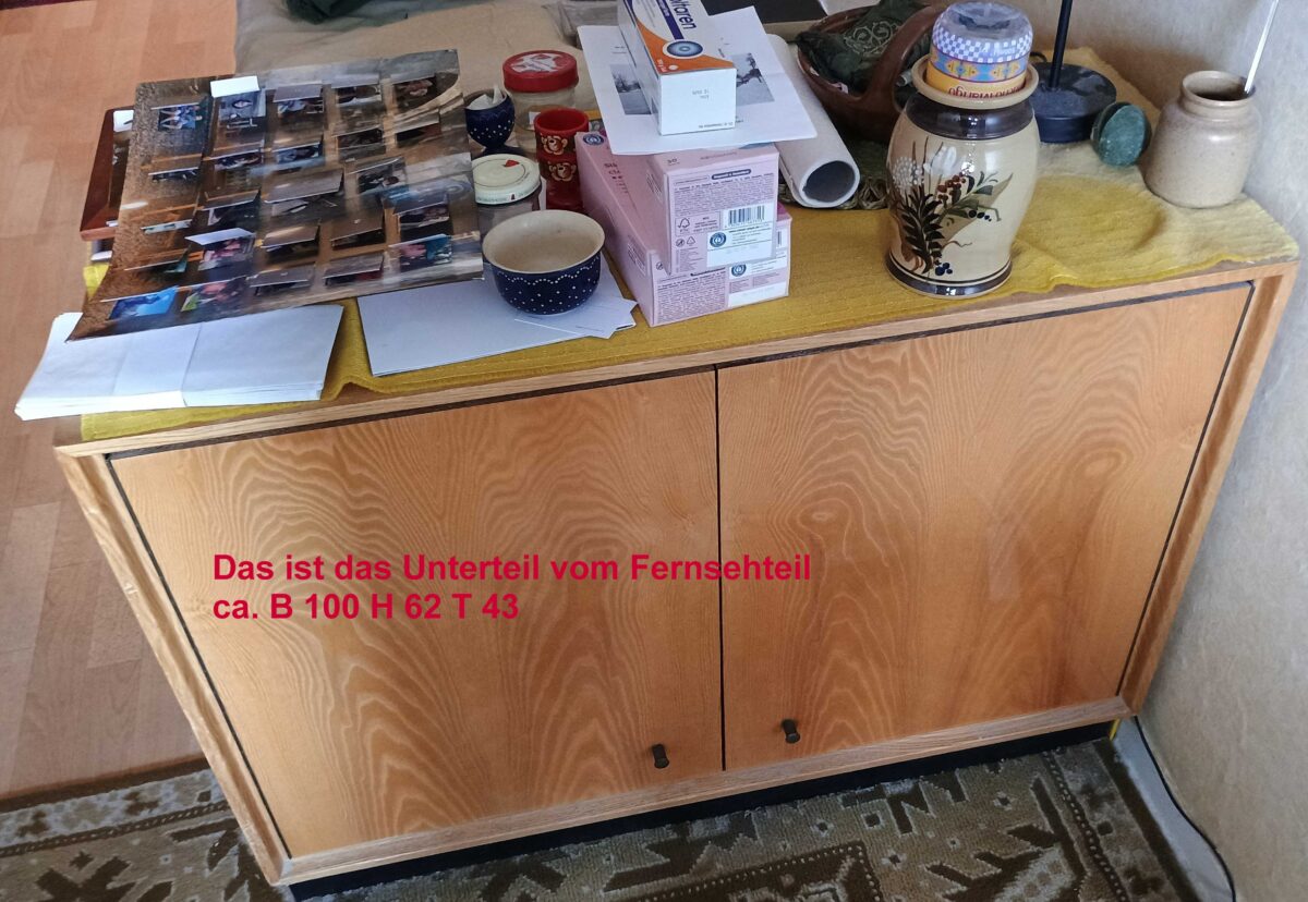 Hochwertige Schrankwand B 360 H 167 Sekretär Fernsehschrank u.a.