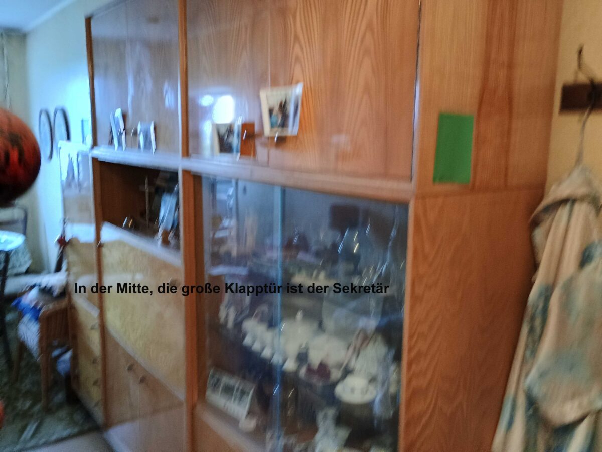 Hochwertige Schrankwand B 360 H 167 Sekretär Fernsehschrank u.a.