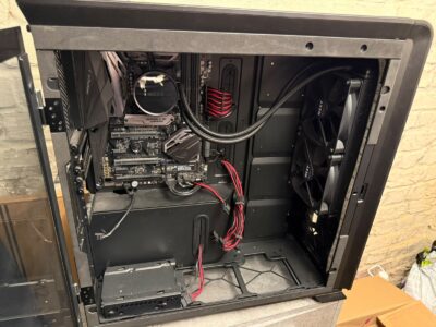 PC-Gehäuse inkl. ASUS ROG Maximus X Mainboard & NZXT AIO Wasserkühlung