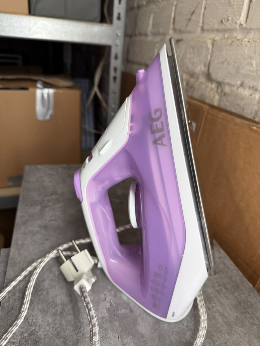 AEG Dampfbügeleisen 2100W Lila/Weiß