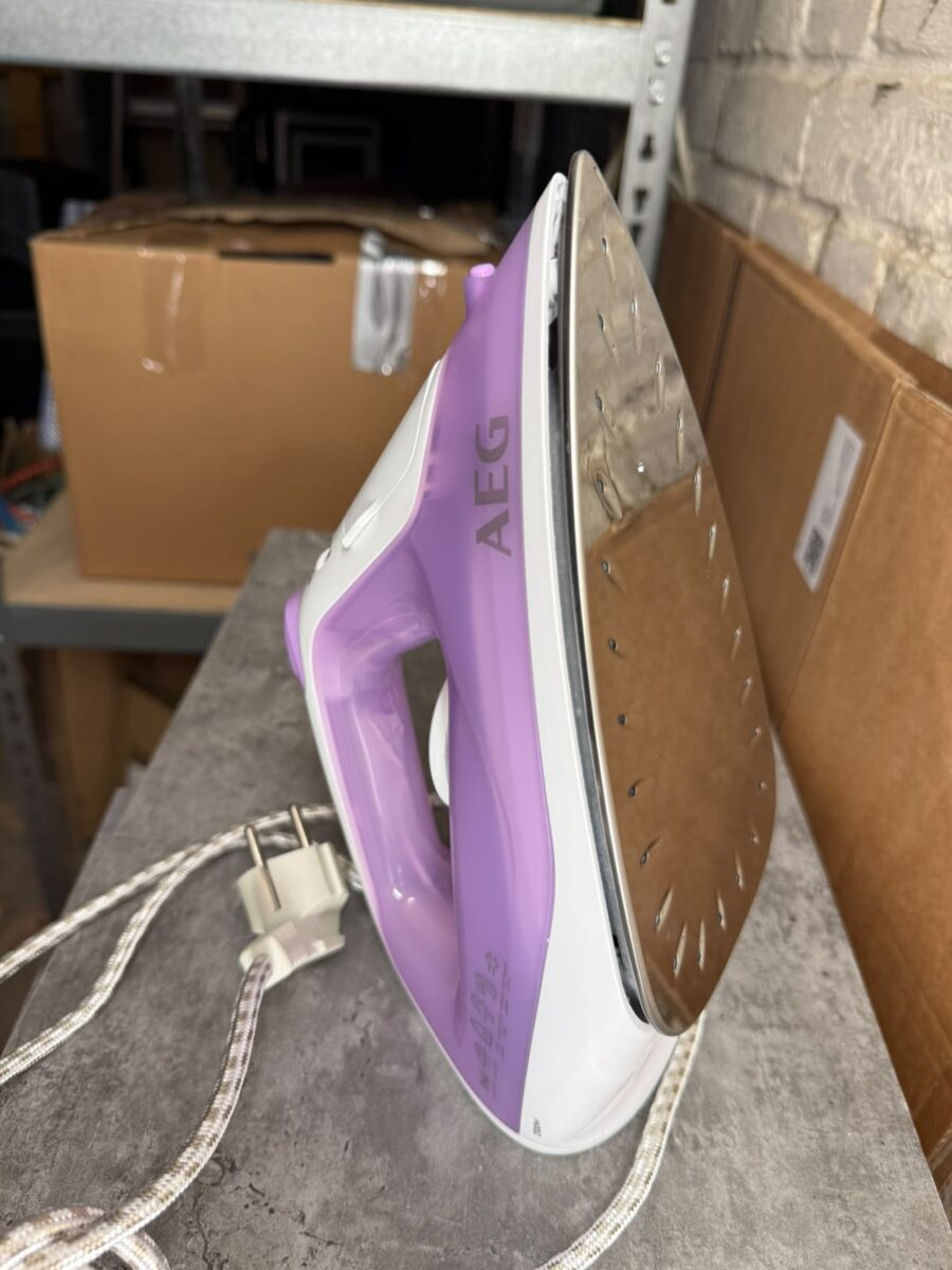 AEG Dampfbügeleisen 2100W Lila/Weiß